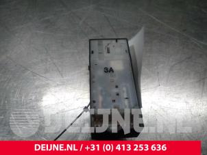 Nissan NV200 Elektrisch Raam Schakelaar O48552 foto 2