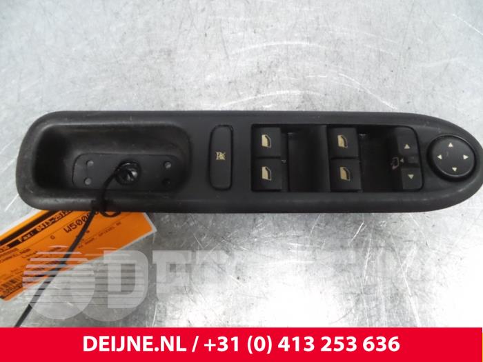 Peugeot 407 Electric window switch O48591