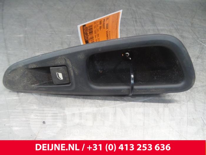 Peugeot 308 Electric window switch O48595