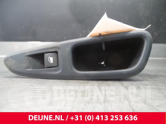 Peugeot 308 Electric window switch O48596