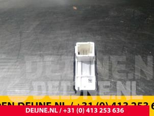 Peugeot Expert Electric window switch O48599 photo 2