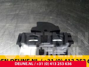 Peugeot Expert Electric window switch O48599 photo 3