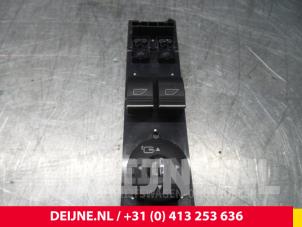 Ford Fiesta Combischakelaar ramen O48632 foto 4