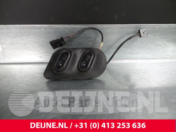 Opel Tigra Multi-functional window switch O48638