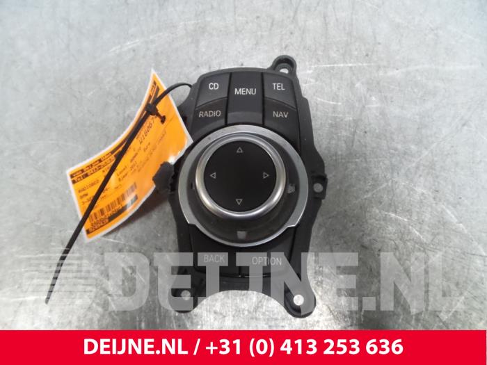 BMW 3-Serie Radiobedienings paneel O48684