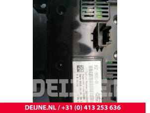 Ford Transit Custom Radio control panel O48689 photo 3
