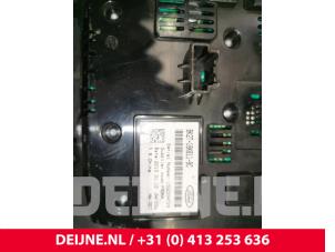 Ford Transit Custom Radio control panel O48690 photo 3