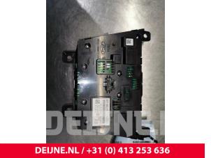 Ford Transit Connect Radiobedienfeld O48699 foto 3