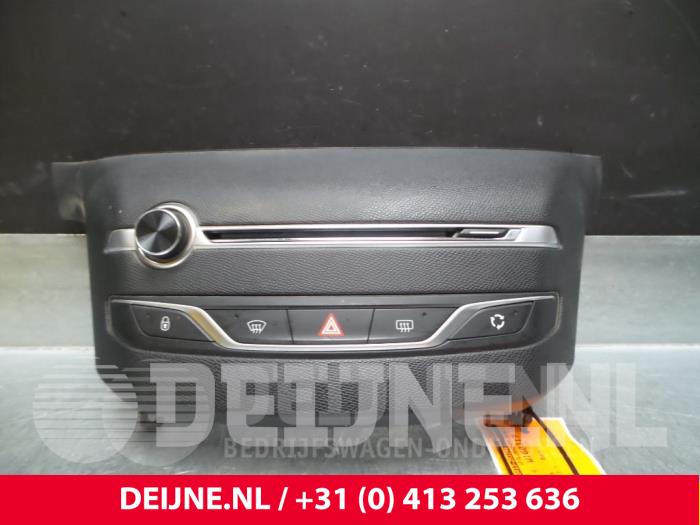 Peugeot 308 Radio control panel O48717