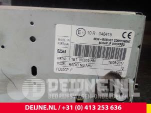 Ford Transit Connect CD Spieler O48729 foto 3