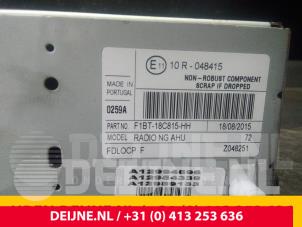 Ford Transit Courier CD Spieler O48733 foto 4