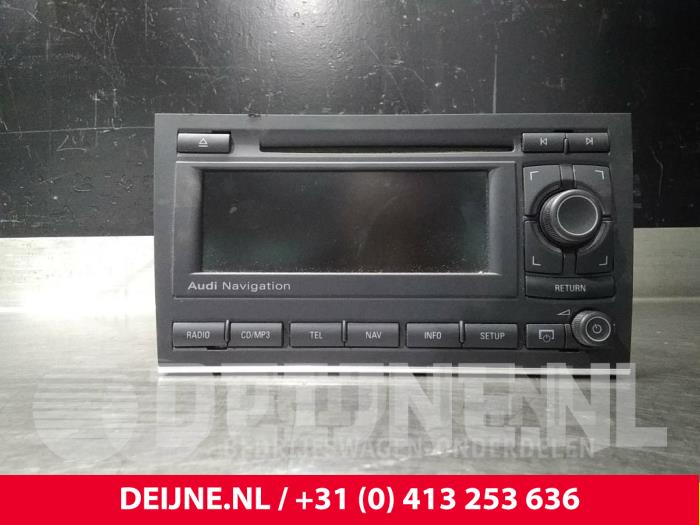 Audi A4 Radio O48754