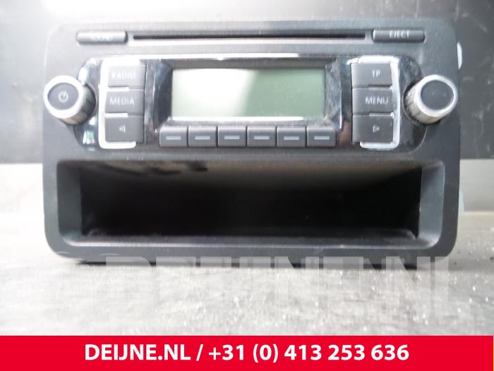 Volkswagen Caddy Radio O48901
