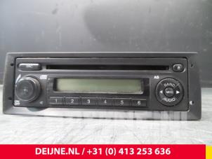 Gebruikte Radio Fiat Doblo Cargo (263) 1.3 MJ 16V Euro 4 Prijs € 36,30 Inclusief btw aangeboden door van Deijne Onderdelen Uden B.V.
