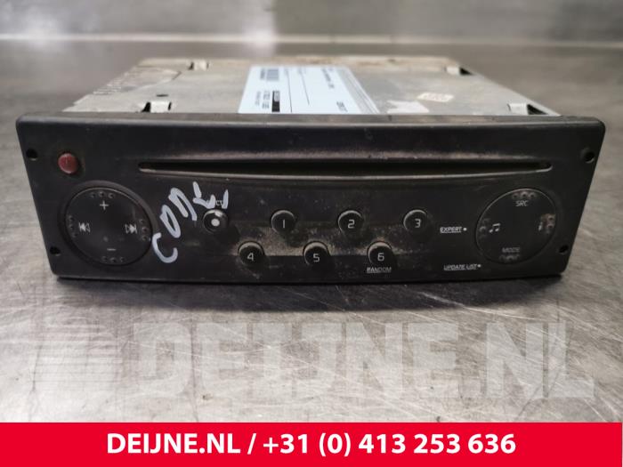 Nissan Primastar Radio O48974