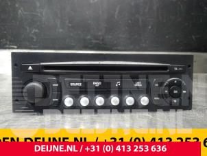 Citroen Jumpy Radio O49010 foto 2