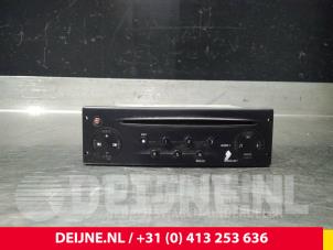 Renault Trafic Radio O49048 photo 2