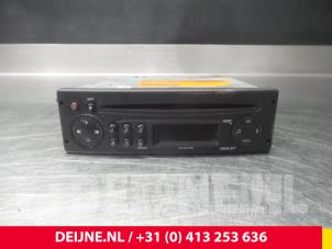 Gebruikte Radio Renault Trafic Prijs € 181,50 Inclusief btw aangeboden door van Deijne Onderdelen Uden B.V.