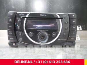 Gebruikte Radio Toyota HiAce II 2.5 D4-D 117 Prijs € 60,50 Inclusief btw aangeboden door van Deijne Onderdelen Uden B.V.