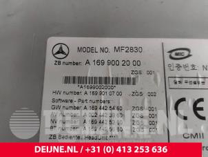 Mercedes Sprinter Radio CD Speler O49073 foto 2