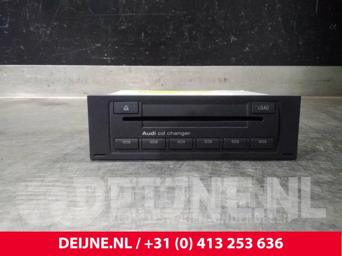 Audi A4 CD Wechsler O49095