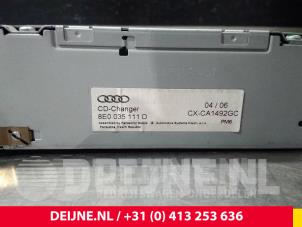 Audi A4 CD Wisselaar O49095 foto 3