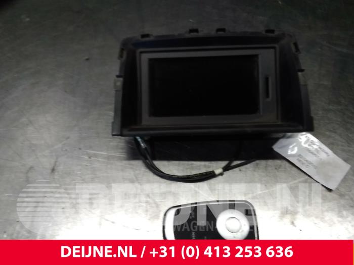 Renault Trafic Navigatie Display O49104