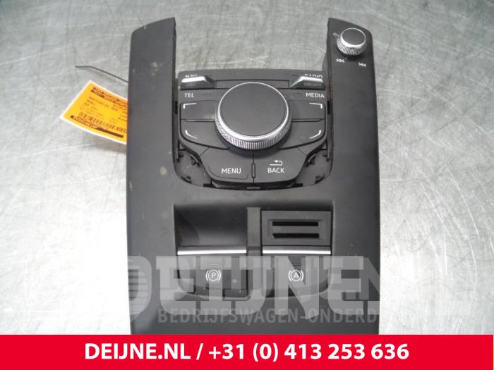 Audi A3 Navigatie bedienings paneel O49129