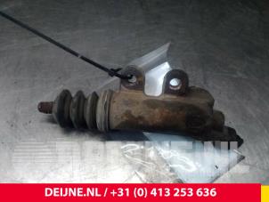 Toyota Dyna Koppeling Hoofd Cilinder O49341 foto 2
