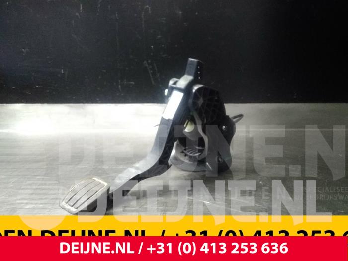 Peugeot Expert Kupplungspedal O49353