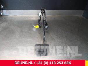 Gebruikte Rempedaal Mercedes V (447.8) 2.1 250 BlueTEC, 250 d 16V Prijs € 42,35 Inclusief btw aangeboden door van Deijne Onderdelen Uden B.V.