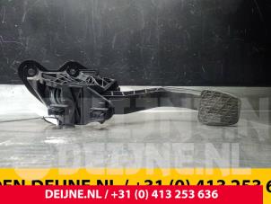 Gebruikte Rempedaal Mercedes Sprinter 3,5t (907.6/910.6) 311 CDI 2.1 D FWD Prijs € 48,40 Inclusief btw aangeboden door van Deijne Onderdelen Uden B.V.