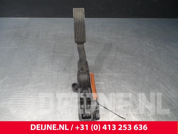 Mercedes B-Klasse Accelerator pedal O49404