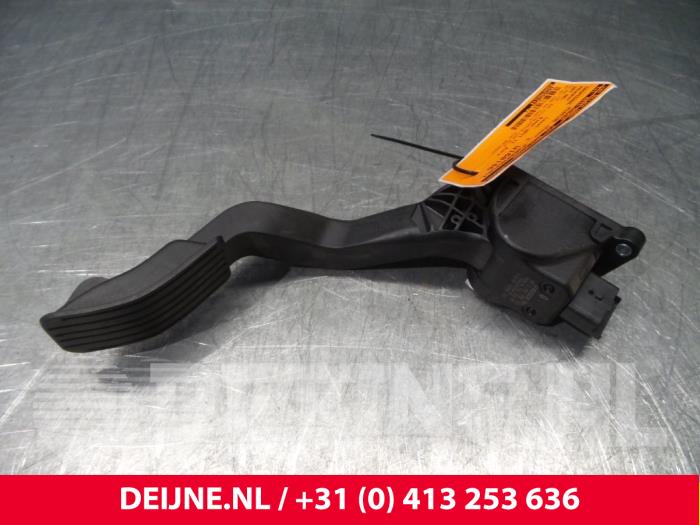 Peugeot 207 Accelerator pedal O49500