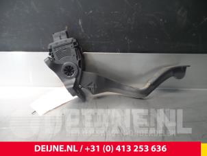 Peugeot 207 Accelerator pedal O49501 photo 2