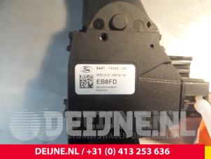 Ford Fiesta Brake light switch O49541 photo 3
