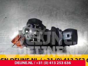 Opel Movano Front seatbelt, left O49695 photo 4