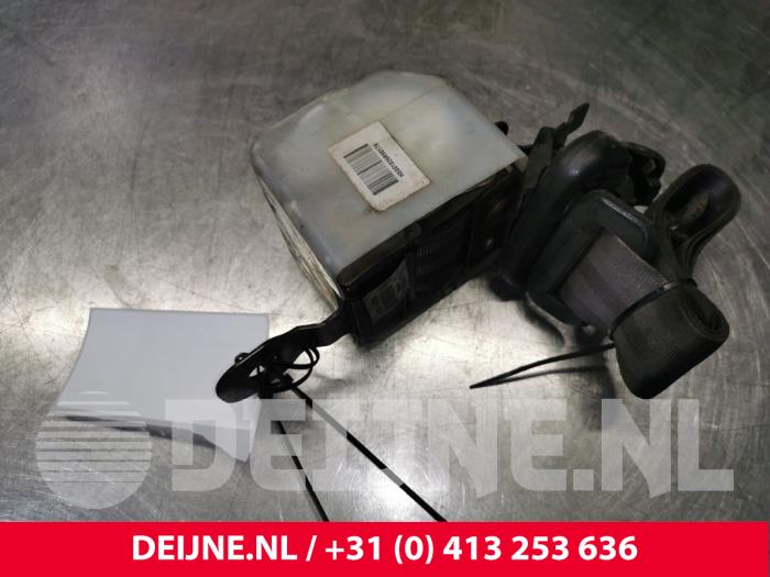 Hyundai H200 Front seatbelt, right O50007
