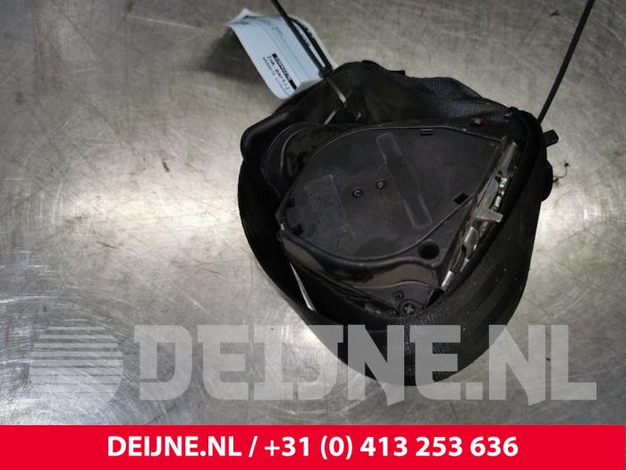Nissan Interstar Sicherheitsgurt rechts vorne O50012