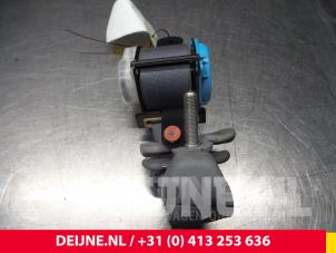 Mitsubishi Canter Front seatbelt, right O50121 photo 2