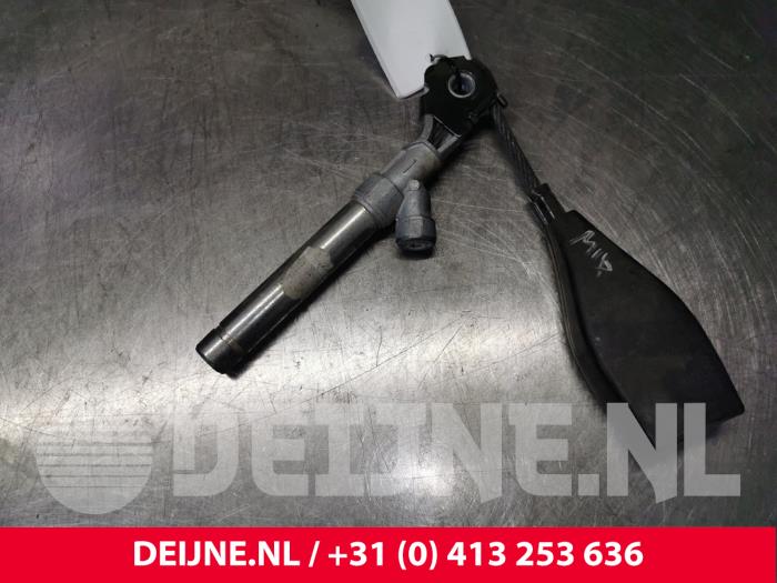 Opel Vivaro Veiligheidsgordel Insteek Midden-voor O50124