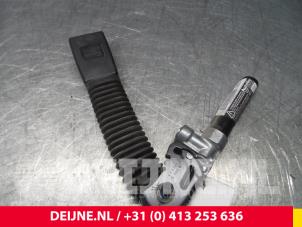 Gebruikte Veiligheidsgordel Insteek Midden-voor Peugeot Boxer Prijs € 18,15 Inclusief btw aangeboden door van Deijne Onderdelen Uden B.V.