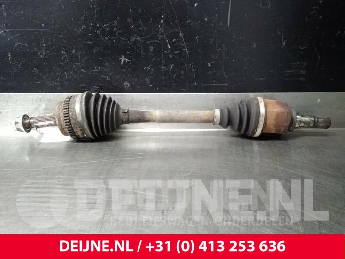 Opel Movano Aandrijfas links-voor O50567