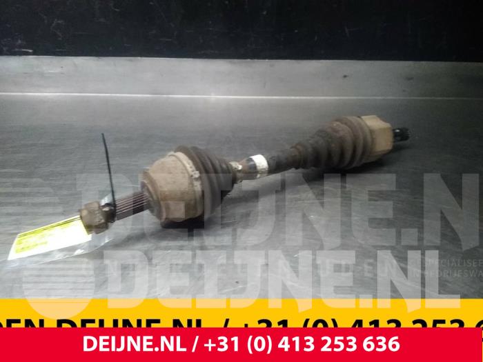 Opel Combo Antriebswelle links vorne O50571