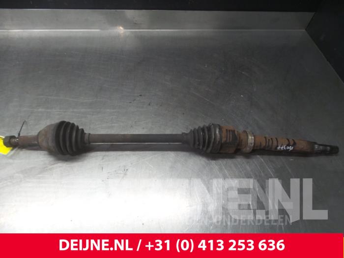 Aandrijfas rechts-voor van een Ford Transit 2005