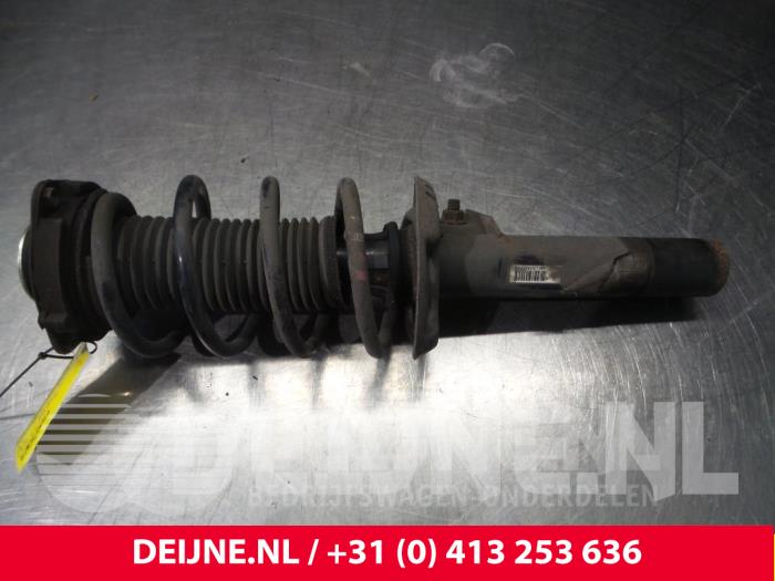 Volkswagen Eos Front shock absorber rod, left O51532