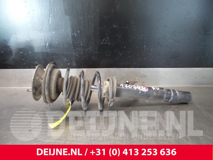 BMW 1-Serie Front shock absorber rod, right O51659
