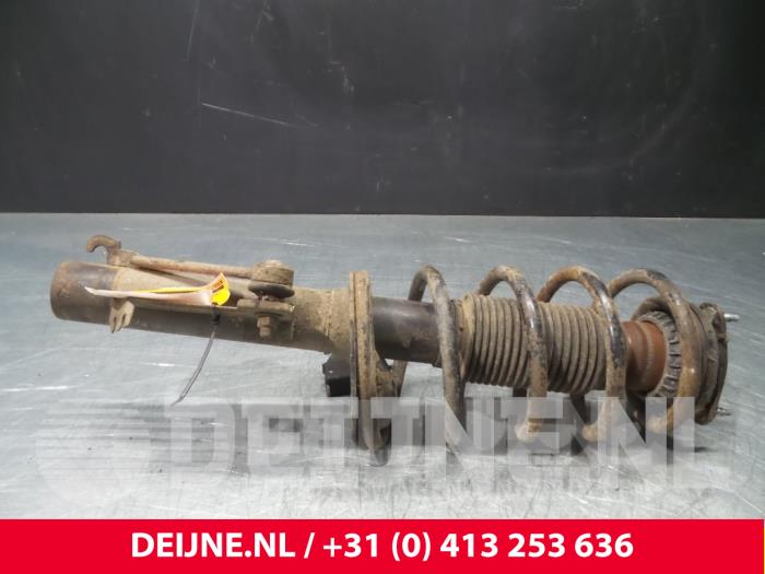 Ford Transit Connect Stoßdämpferstrebe rechts vorne O51663