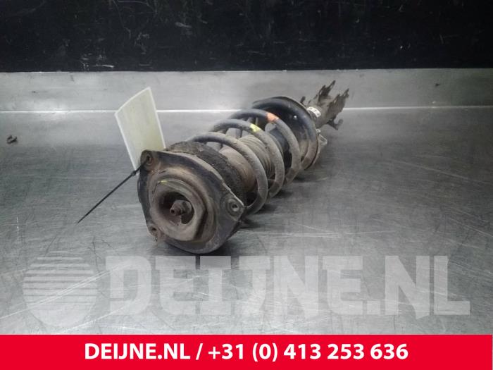 Nissan NV200 Schokdemperpoot rechts-voor O51776