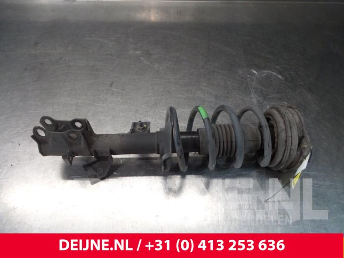 Nissan NV200 Schokdemperpoot rechts-voor O51778